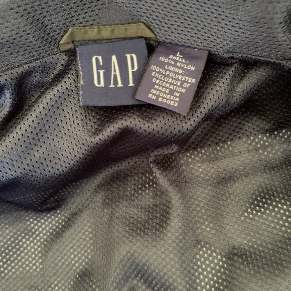 GAP OutdoorWear Lightweight Breathable Vest Jacket - Picture 12 of 12